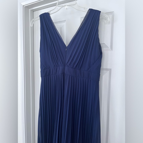 Xscape formal dress navy blue pleated sleeveless straps beading size 14 wedding - Picture 9 of 14